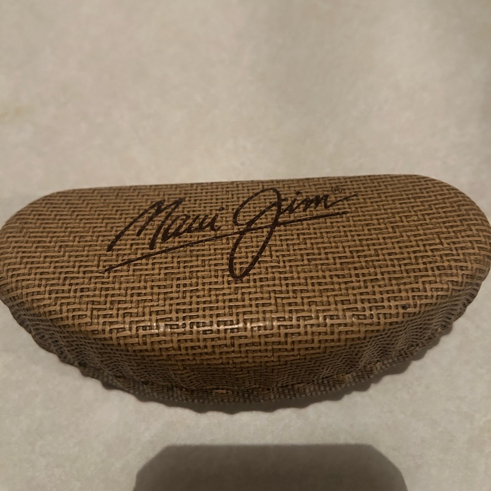 Maui Jim’s sunglasses case